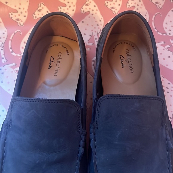 Clarks Antiqued Leather Navy Loafers - Picture 3 of 6